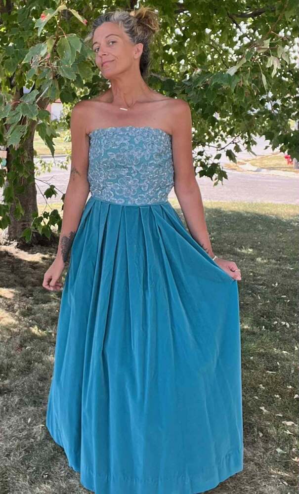 Vintage Evening or Prom Gown. Floor Length Turquoise Strapless Gown